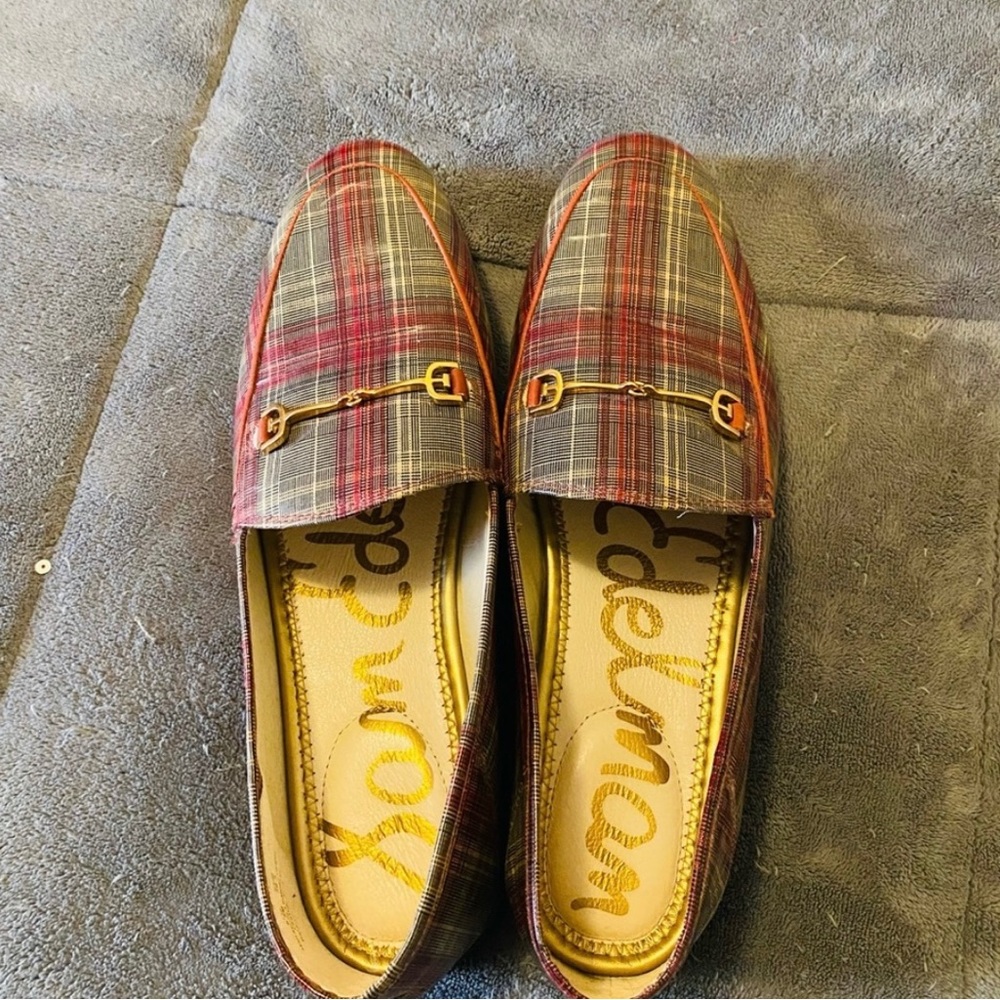 Women’s shoes